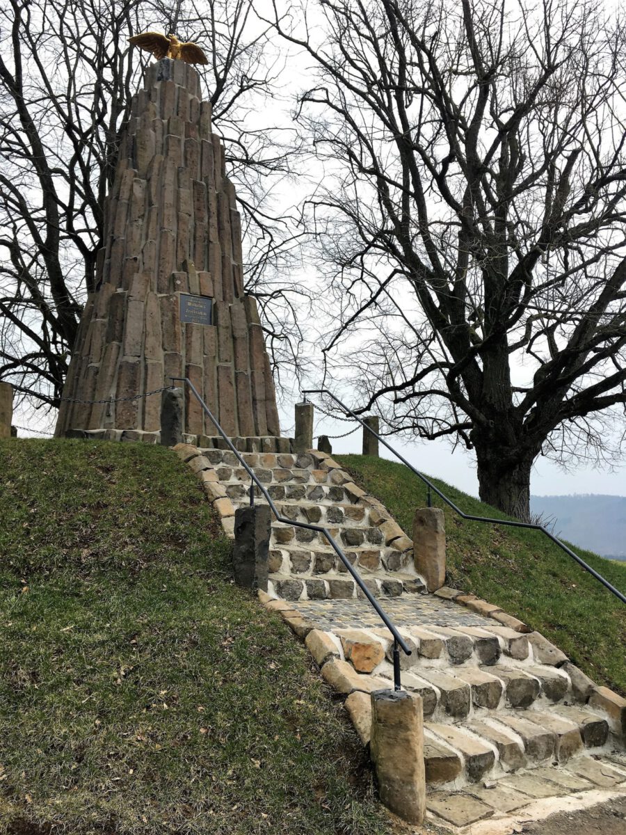 Das Denkmal in Leun