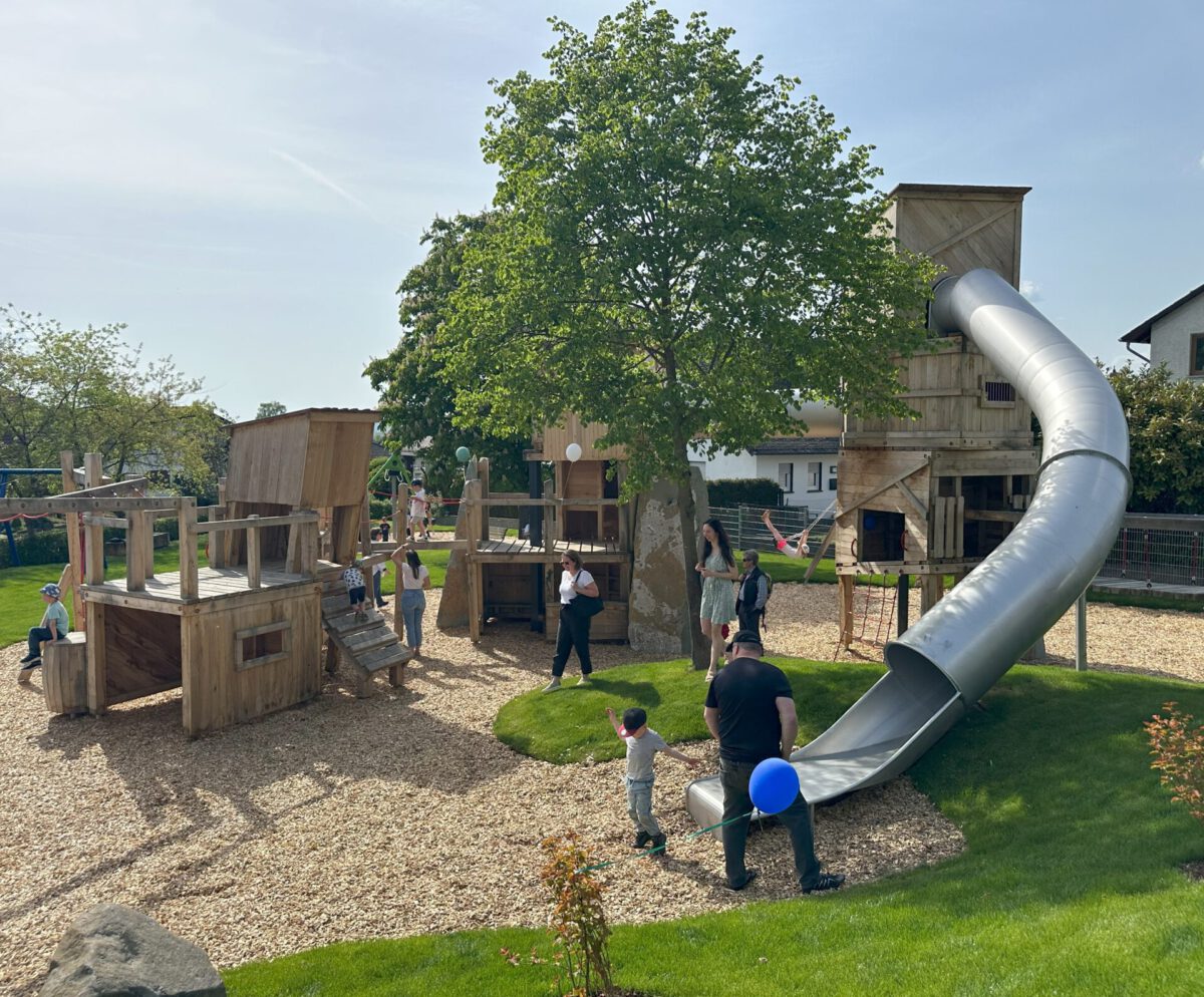 Spielplatz "Wildes Dorf" in Dorlar