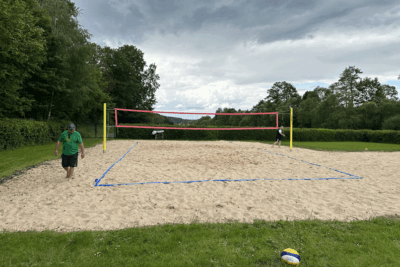 Beachvolleyball-Feld im Schwimmbad "Taunusperle"